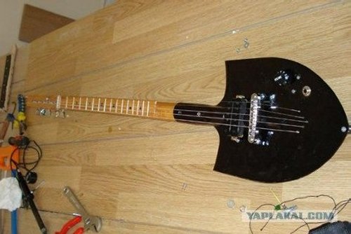 Guitare laide 7