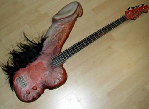 Guitare laide 13