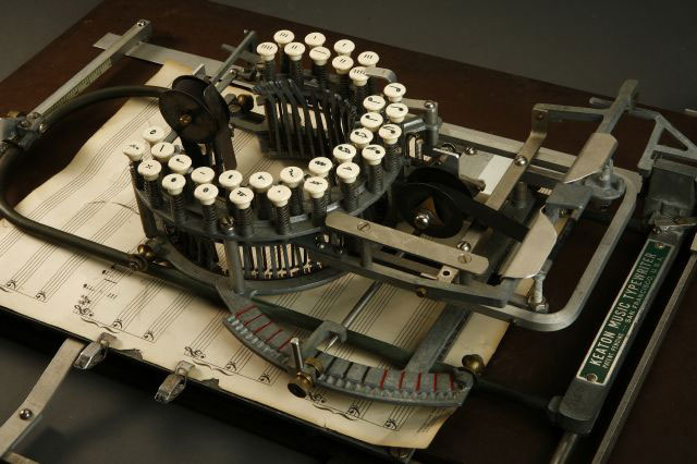 Machine à écrire musicale 1