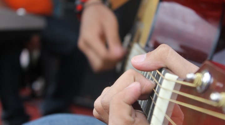 Les cours de guitare en ligne. Avis