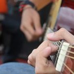 3 schémas pour fabriquer des centaines d’accords de guitare