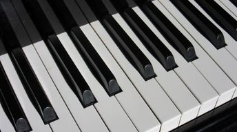 Comment improviser au piano lorsque l’on débute ?
